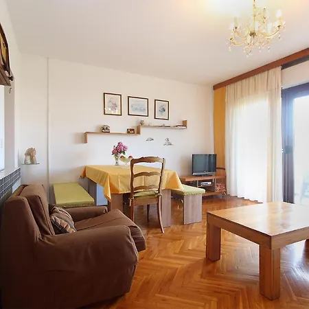 Apartman Ines 2276 *