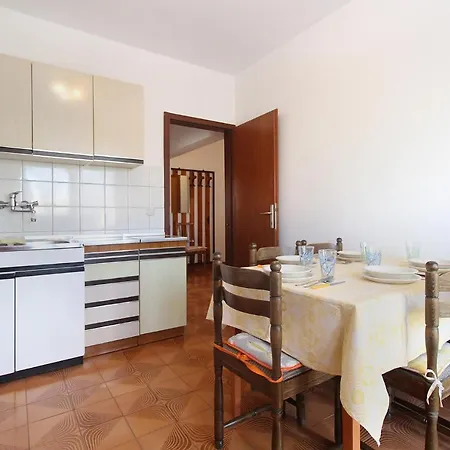 Lägenhet Ines 2276 Pula