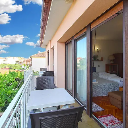 Apartman Ines 2276 *